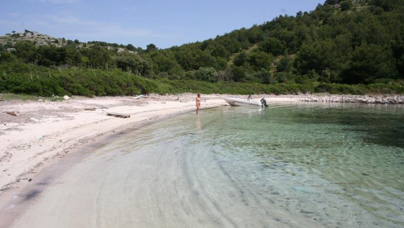 Lojišće plaža na Dugom Otoku