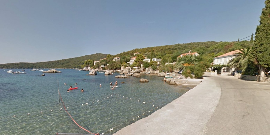 Plaža uz Kamp Adriatic – Molunat