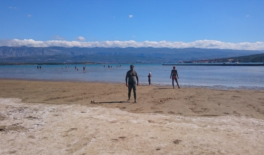 Plaža Meline - Zaljev Soline, ljekovito blato na Krku