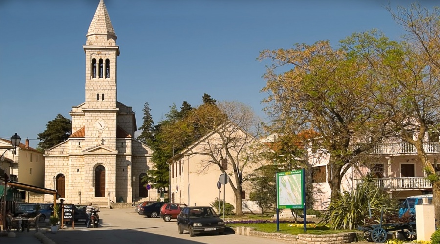 Crkva Uzašašća Gospodinova Pakoštane