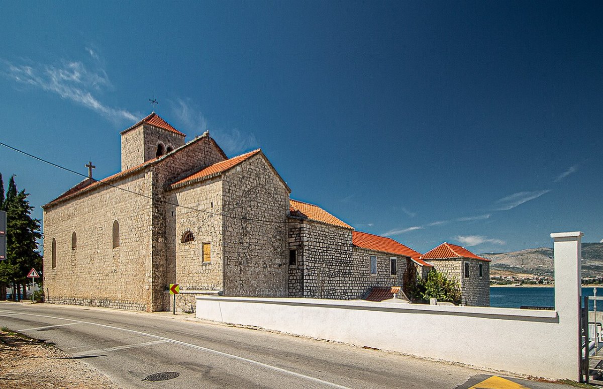 Crkva i samostan sv kriza arbanija
