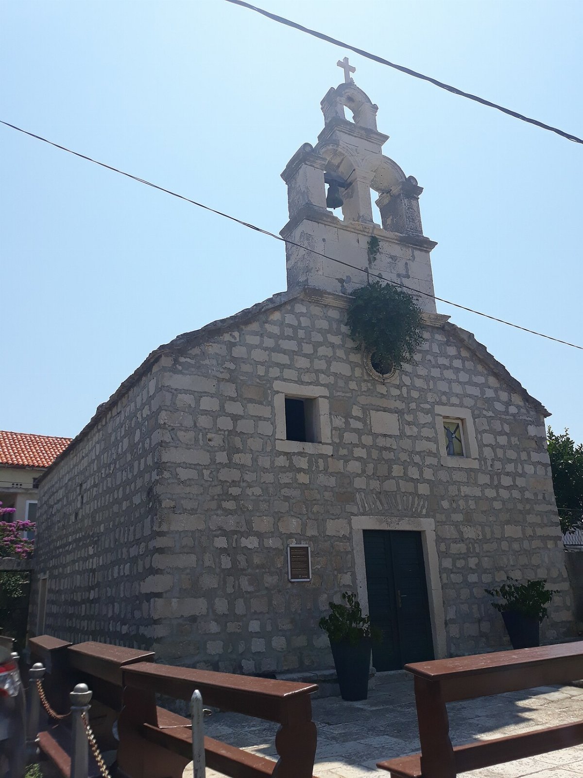 Crkva sv. Ante, Sućuraj