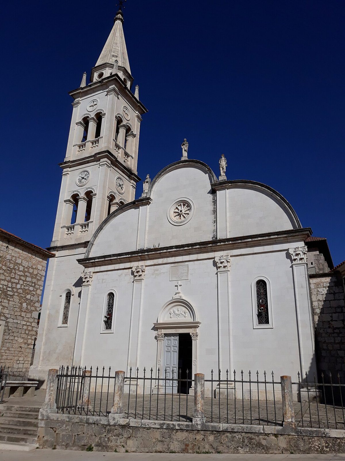 Crkva Uznesenja Marijina (sv. Fabijana i Sebastijana), Jelsa