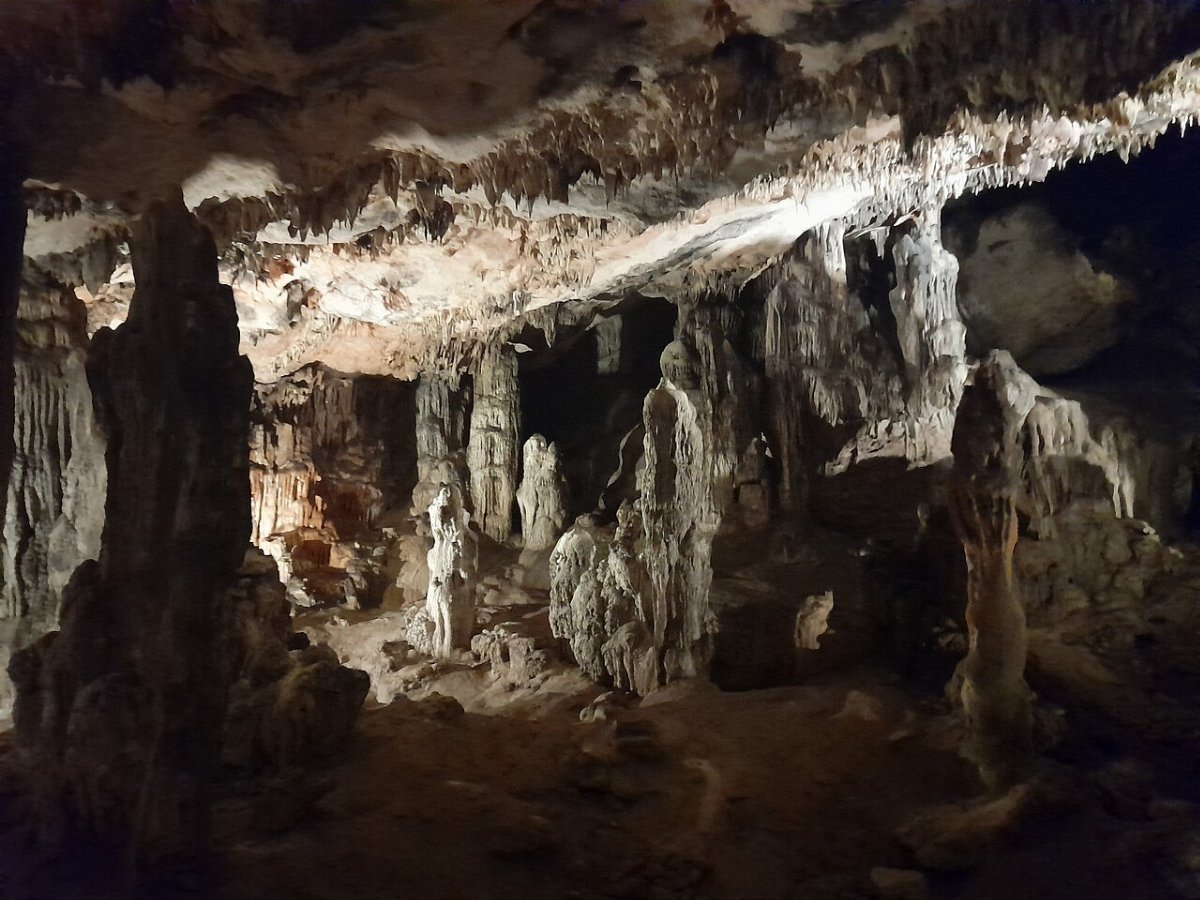 Grapčeva špilja, Jelsa