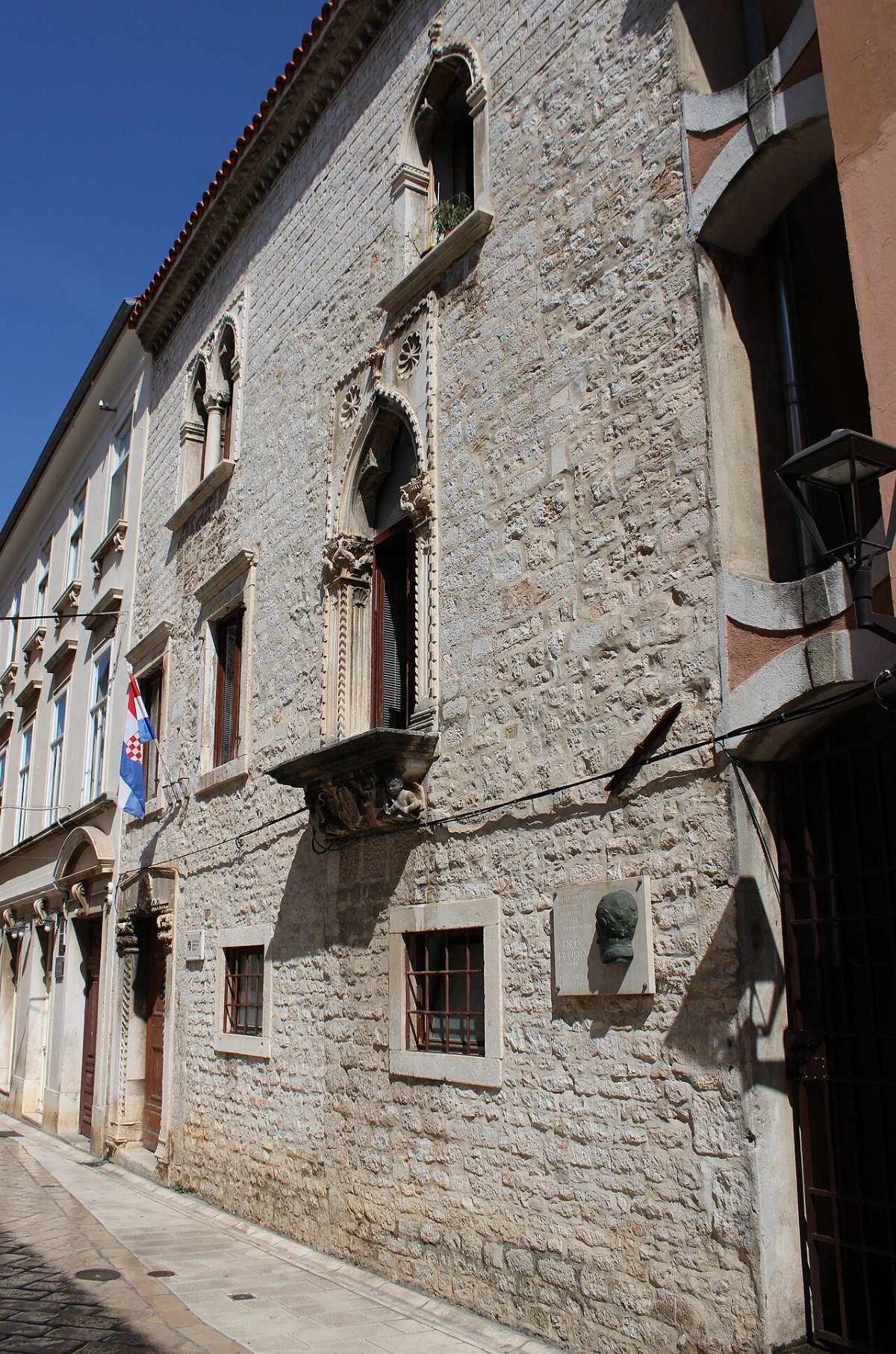 Palača Nassis, Zadar