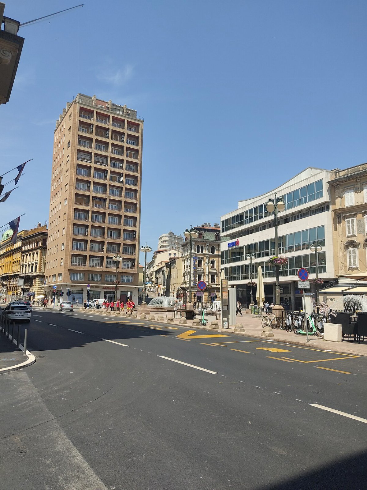 Riječki neboder, Trpimirova 2, Rijeka