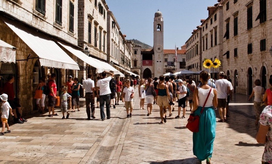 Stradun - Prošećite najpoznatijom šetnicom u Dubrovniku