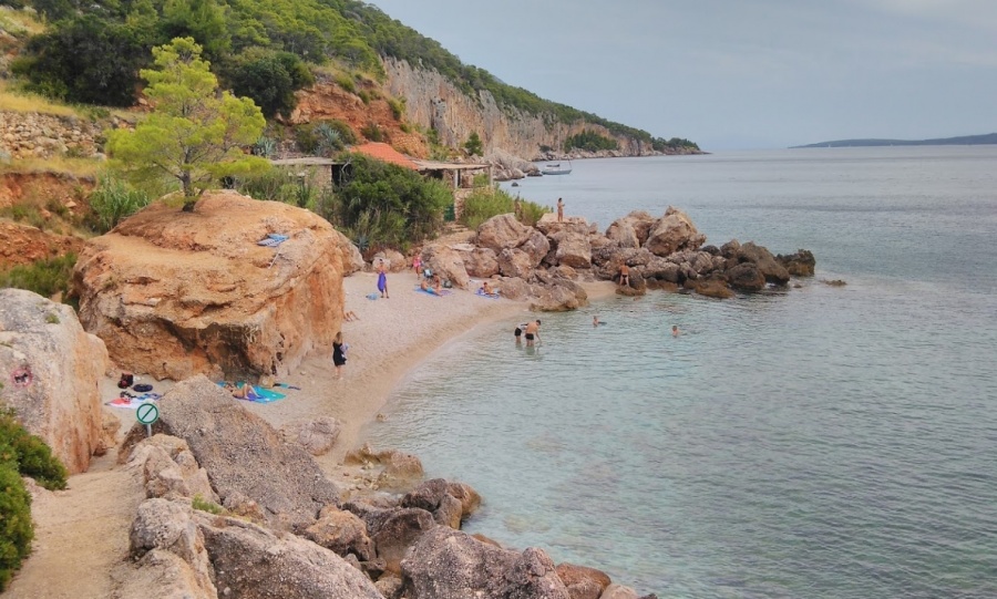 Plaža Skala Sveta Nedilja Hvar