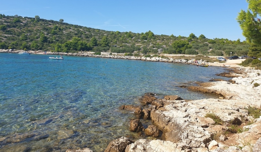 Plaža Uvala Koromašna - Otok Murter