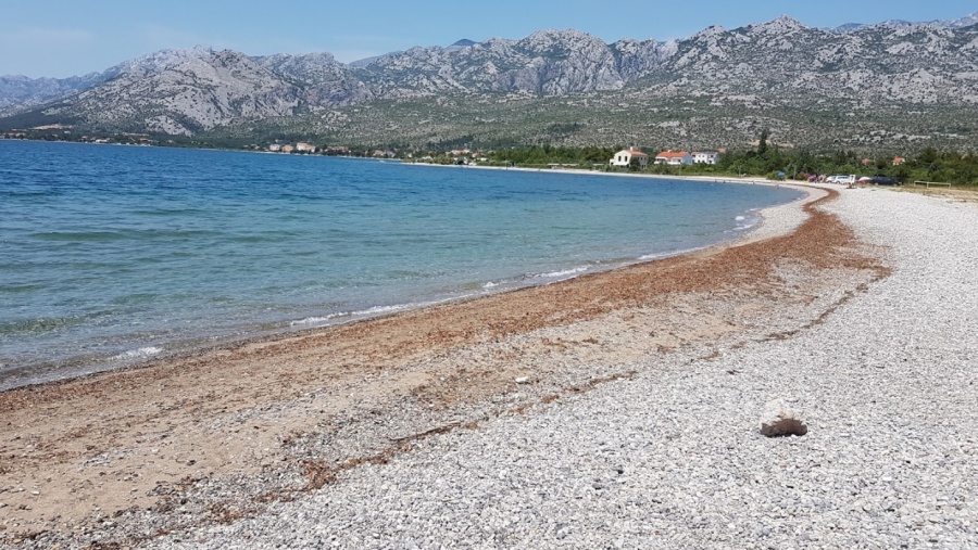 Plaža Seline pored kampa Pisak