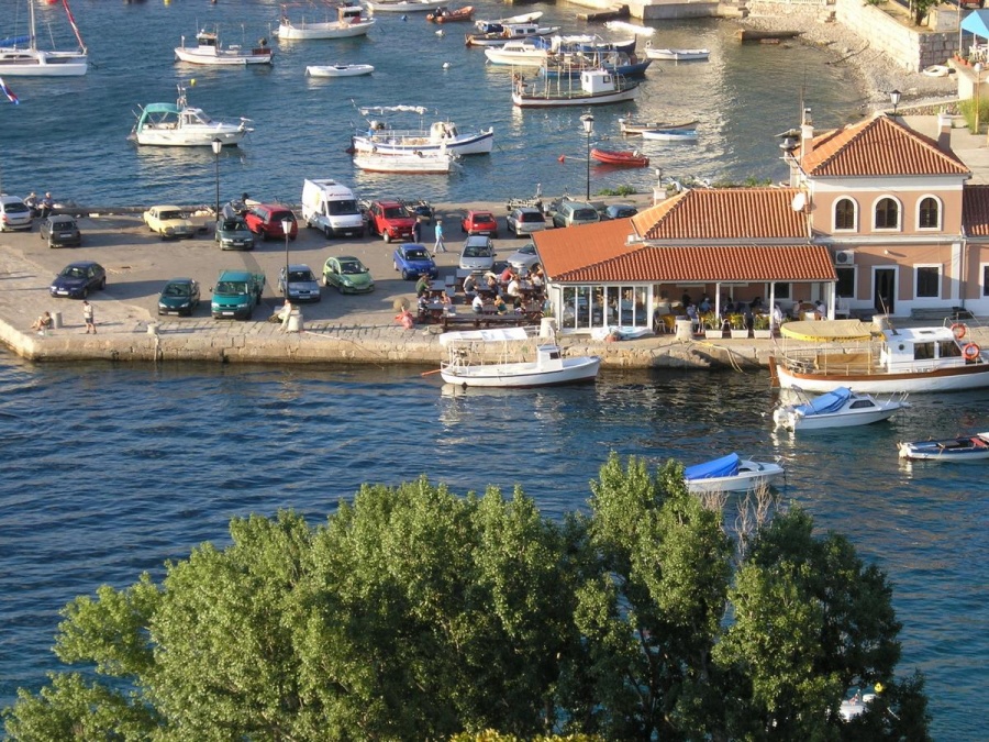 Unije, otok maslinovog ulja.