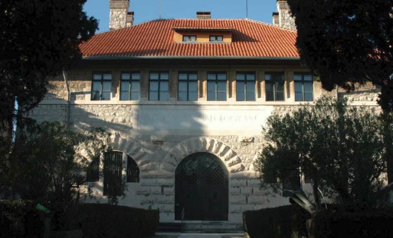 Arheološki muzej Split