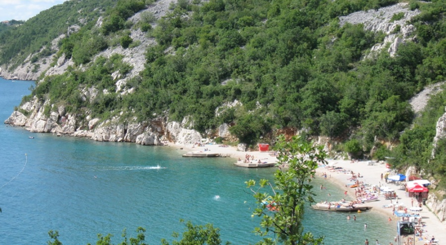 Nudistička plaza FKK Kačjak Dramalj Crikvenica
