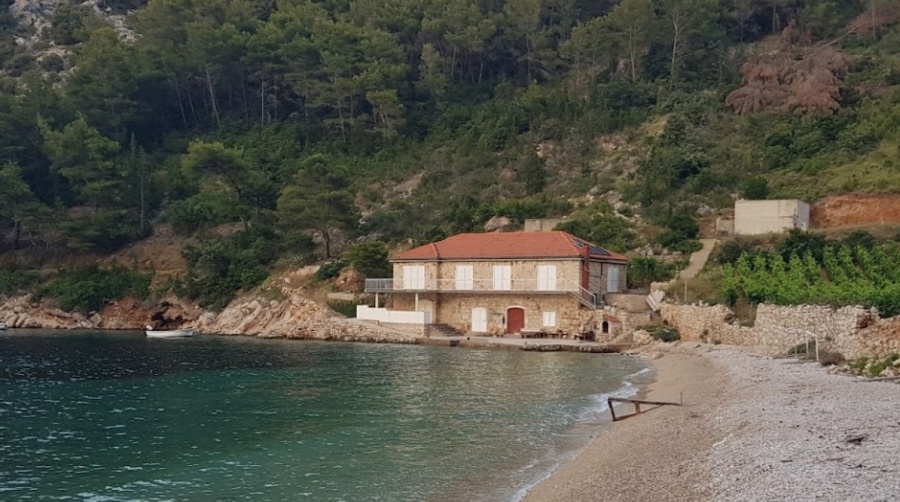 Plaža Lučište – Juranićeva uvala, Otok Hvar Brusje