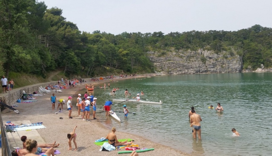 Plaža Pesja Omišalj, Otok Krk