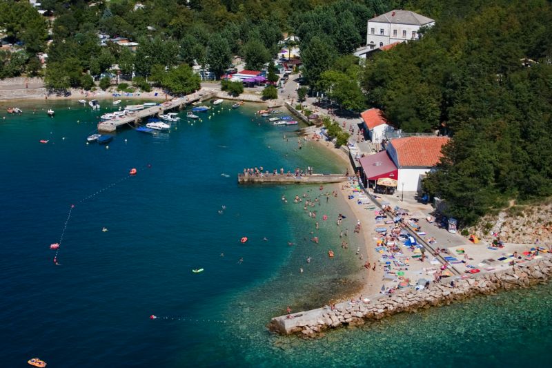 Selce tipično turističko naselje na obali Jadrana