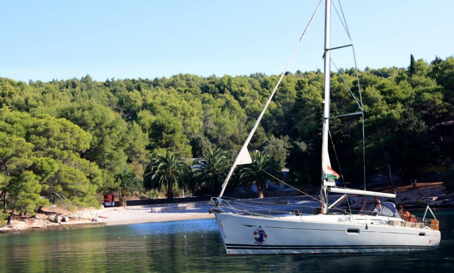 Uvala Stari Grad – Otok Hvar