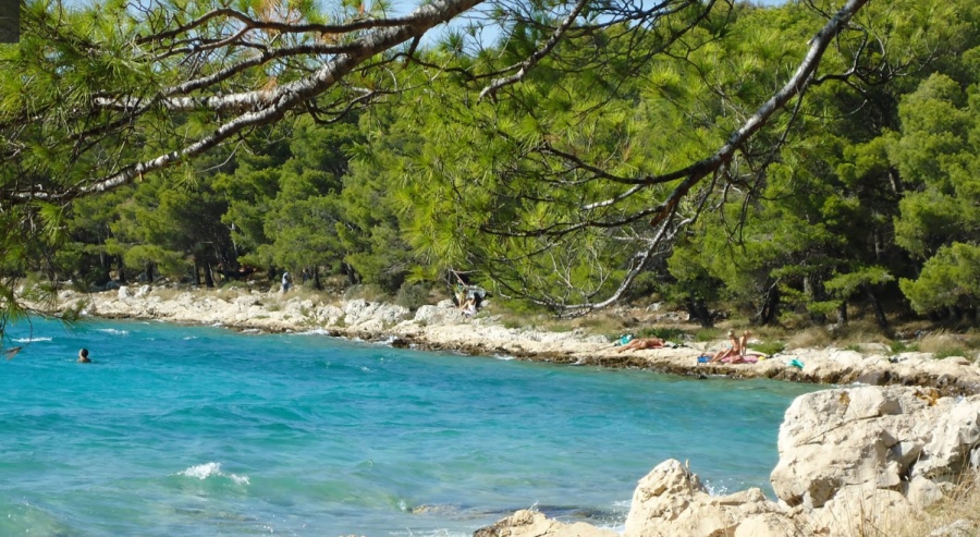 Plaža Iza Andrije - Sveti Andrija Murter FKK Nudistička