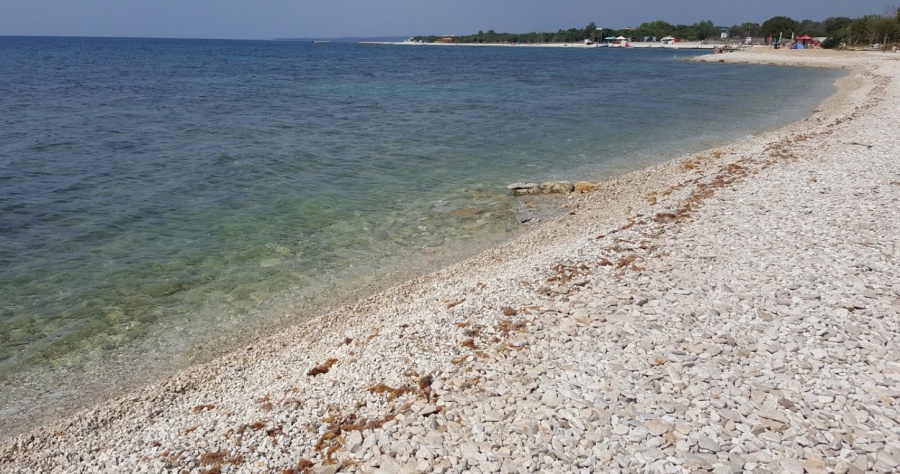 Perojska plaža Fažana Pebble