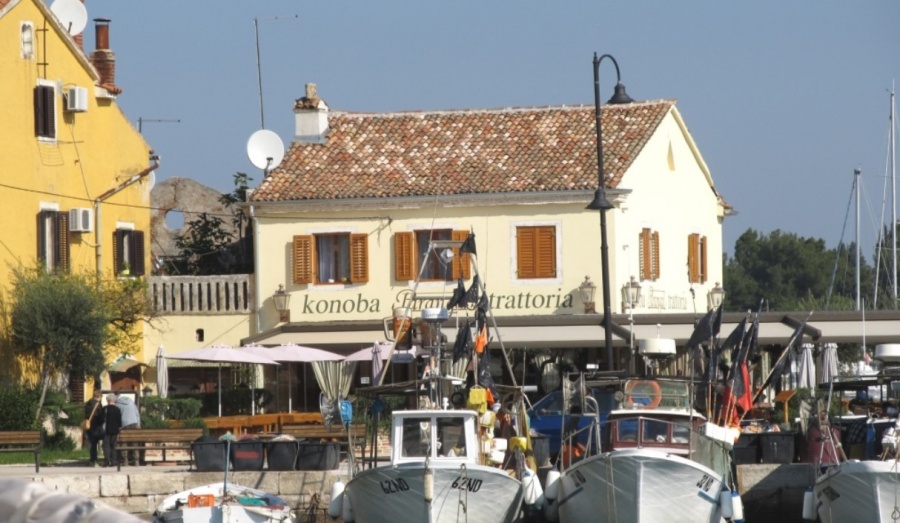 Restoran Parangal Novigrad cijene, slike hrane, meni, kontakt forum komentari