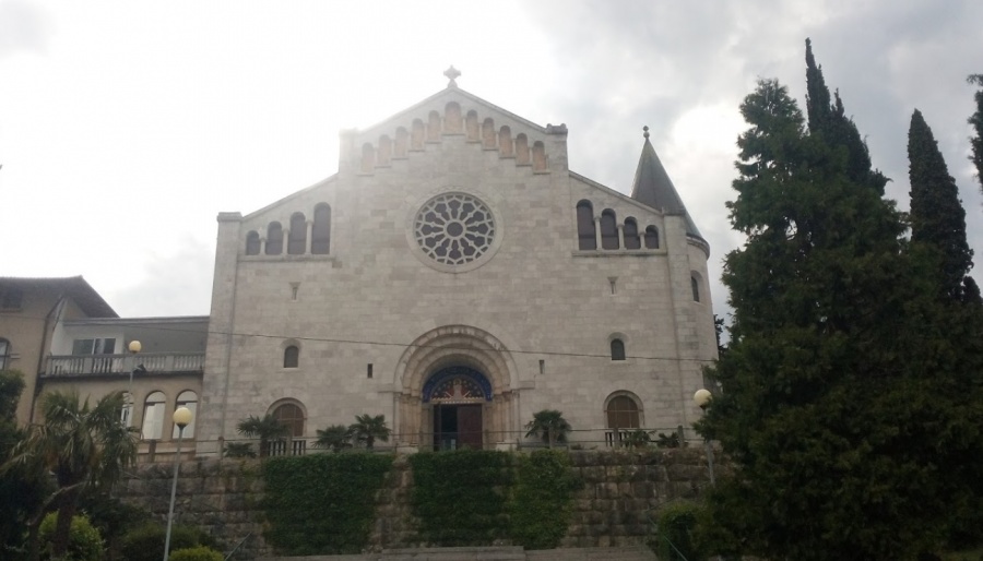 Crkva Navještenja Blažene Djevice Marije Opatija