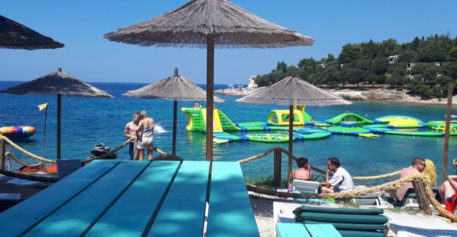 Zeppelin - Beach & lounge bar Pula cijene, slike, kontakt, forum komentari