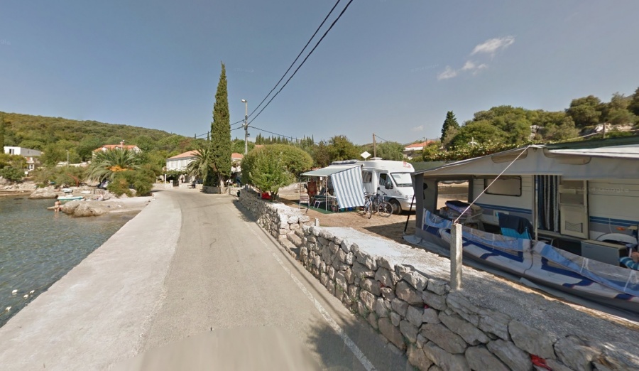 Plaža uz Kamp Adriatic – Molunat