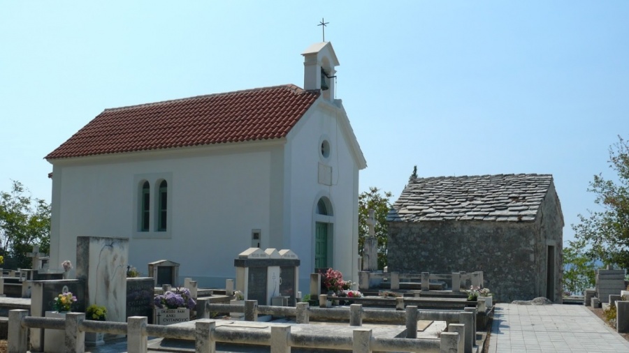 Kapela Svetog Nikole i Crkva sv. Mihovila Igrane