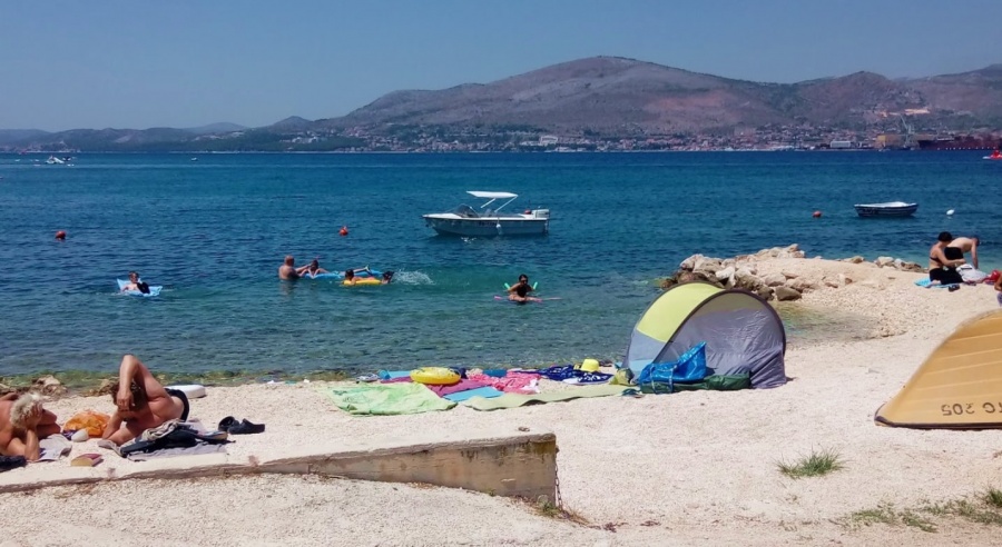 Plaža Kuzmića Okrug Gornji