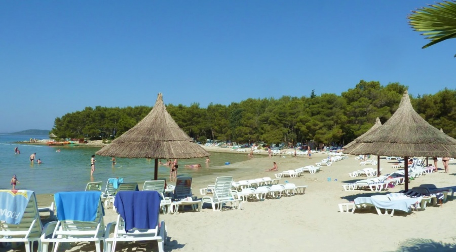 Plaža Pine Pakoštane