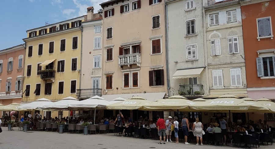 Viecia Batana caffe bar Rovinj cijene, slike, kontakt, forum komentari