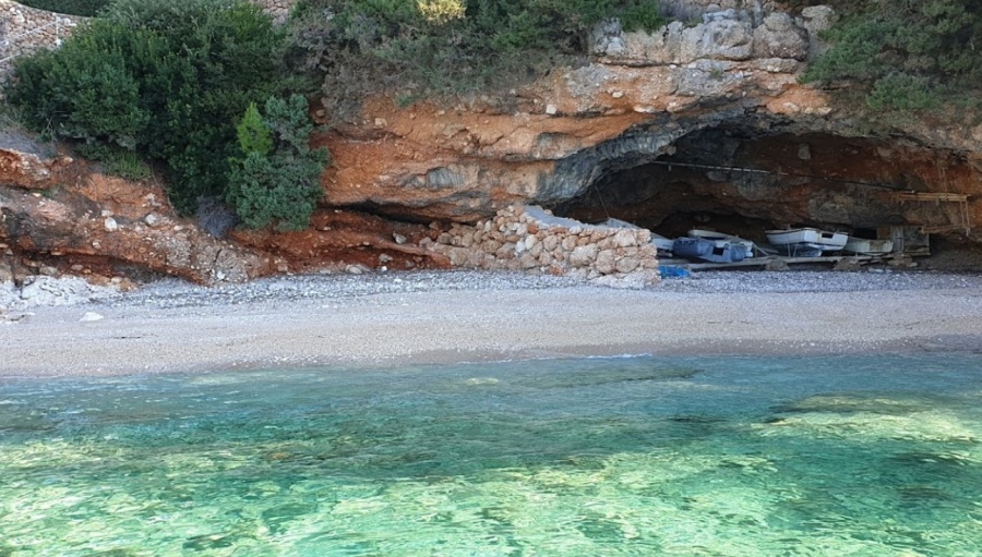 Plaže Zavala Hvar Petarčica