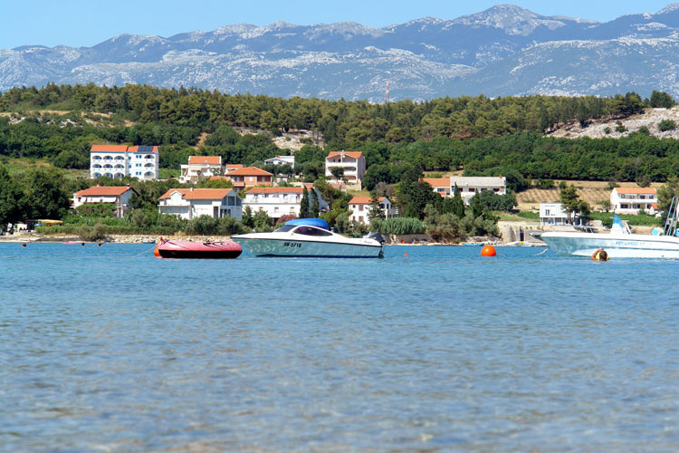 Caska sa ostacima starog antičkog grada