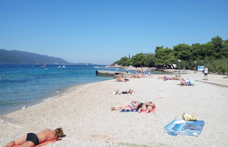 Plaža Komodor na Pelješcu