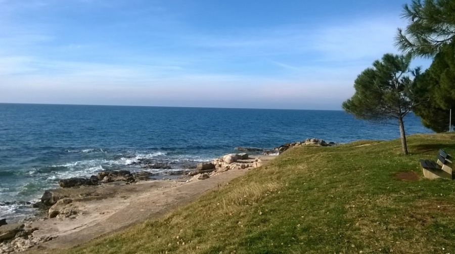 Plaža i Kamp Kastanija Novigrad