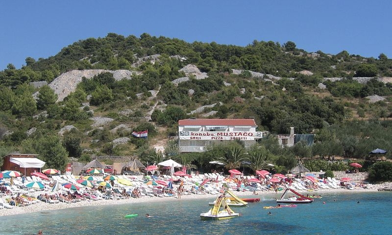 Plaža Pokonji dol Hvar