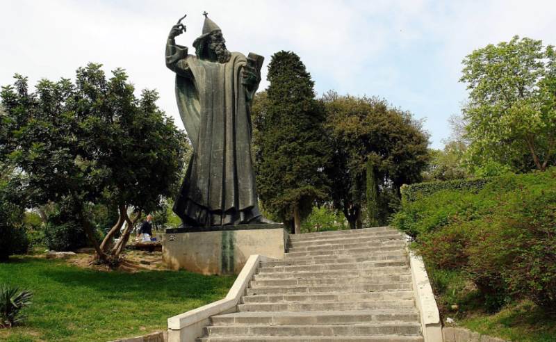 Kip Grgura Ninskog u Splitu