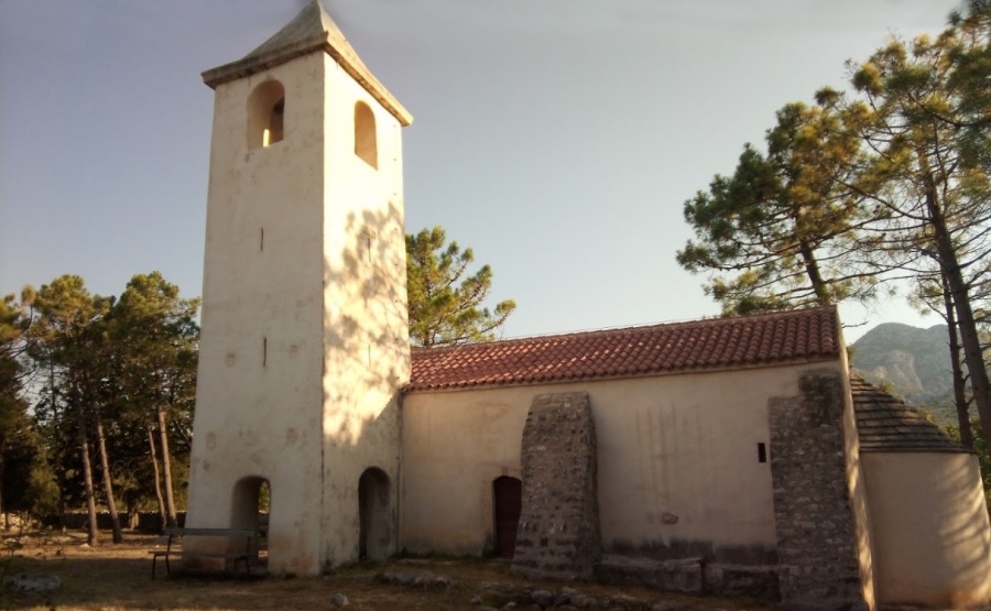 Crkva Svetog Petra Starigrad Paklenica