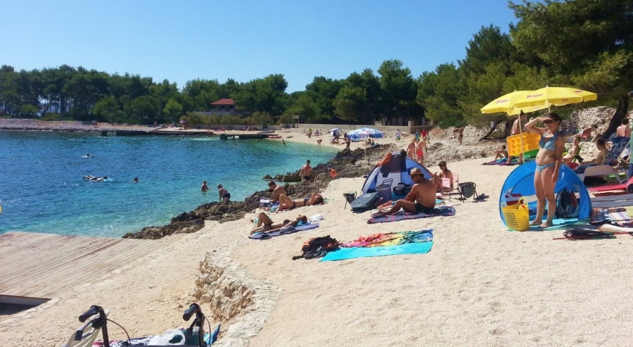 Plaža kamp Labaduša Čiovo više slika