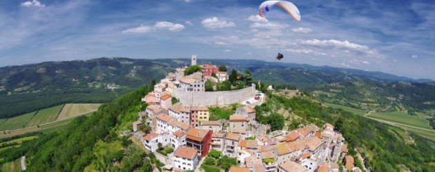 Kaštel - naselje u Istri u sastavu grada Buje