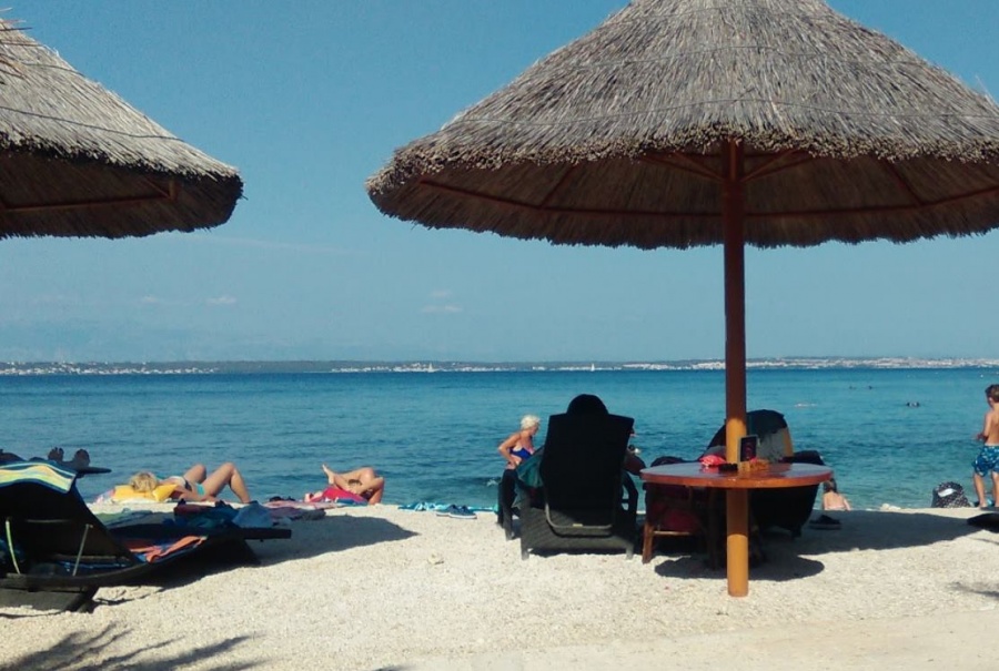 Plaža Ugljan, Otok Ugljan, Ritam bar